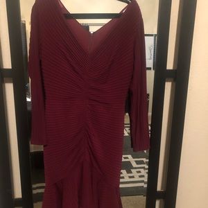 Tadashi Shoji long sleeve cocktail dress